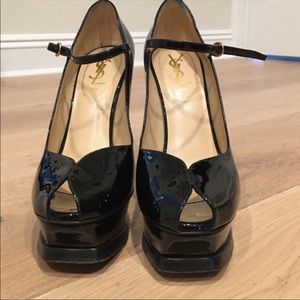 Beautiful YSL Pumps size 7